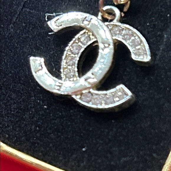 CHANEL Repurposed Gold Chain Necklace with Iconic Pendant - Picture 2 of 6